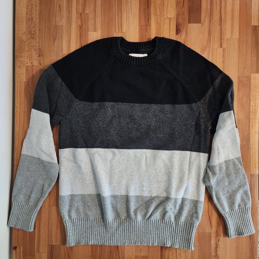 American Eagle Black and Grey Striped Sweater